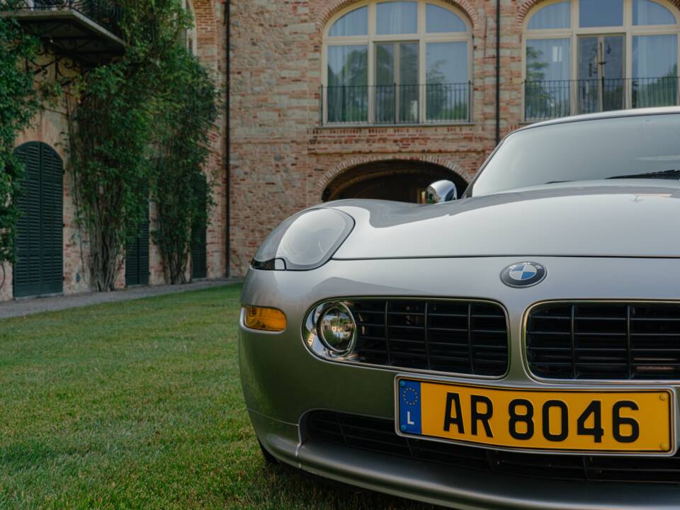 Image 52/185 of BMW Z8 (2001)