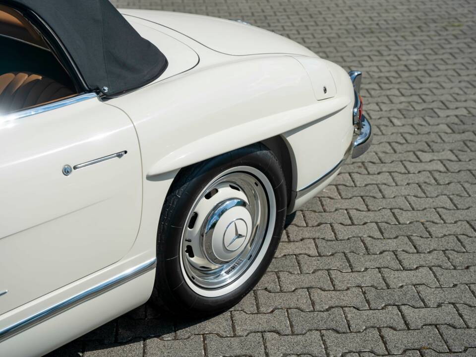 Immagine 15/38 di Mercedes-Benz 300 SL Roadster (1961)