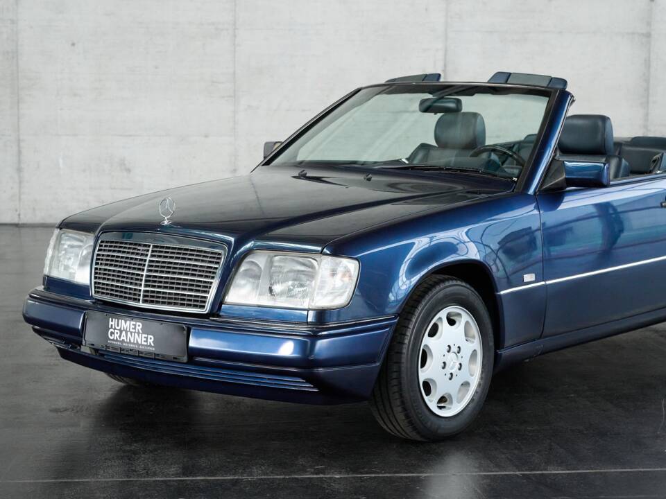 Bild 4/50 von Mercedes-Benz E 200 (1996)
