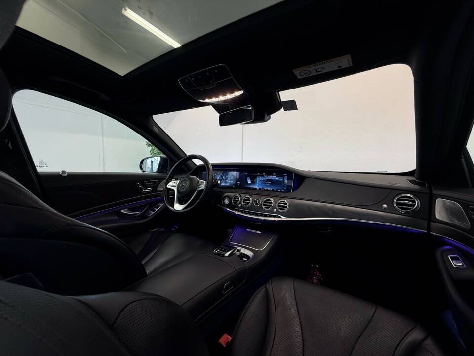 Image 25/30 of Mercedes-Benz S 350 d L (2018)