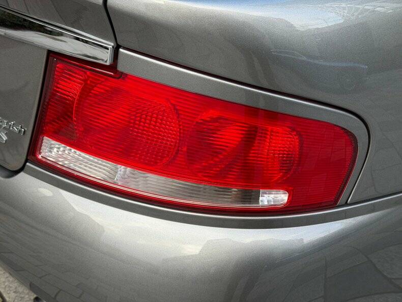 Image 35/49 of Aston Martin V12 Vanquish S (2005)