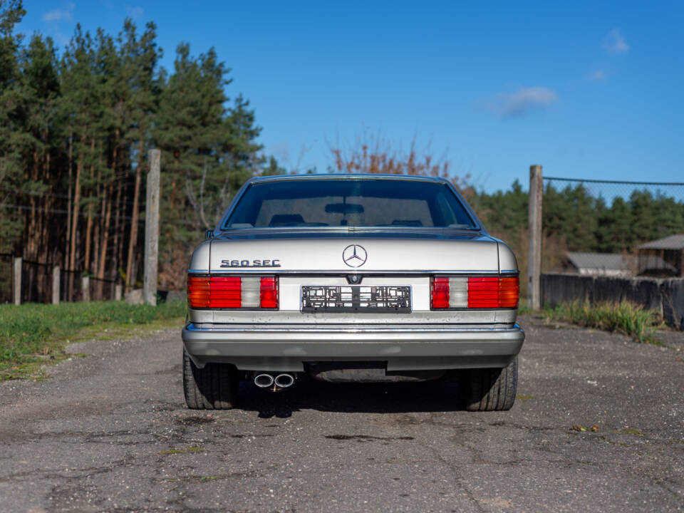 Image 3/95 of Mercedes-Benz 560 SEC (1985)
