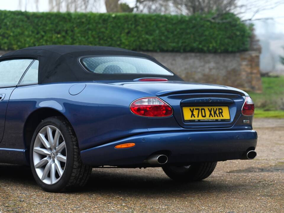Image 11/26 de Jaguar XKR (2004)