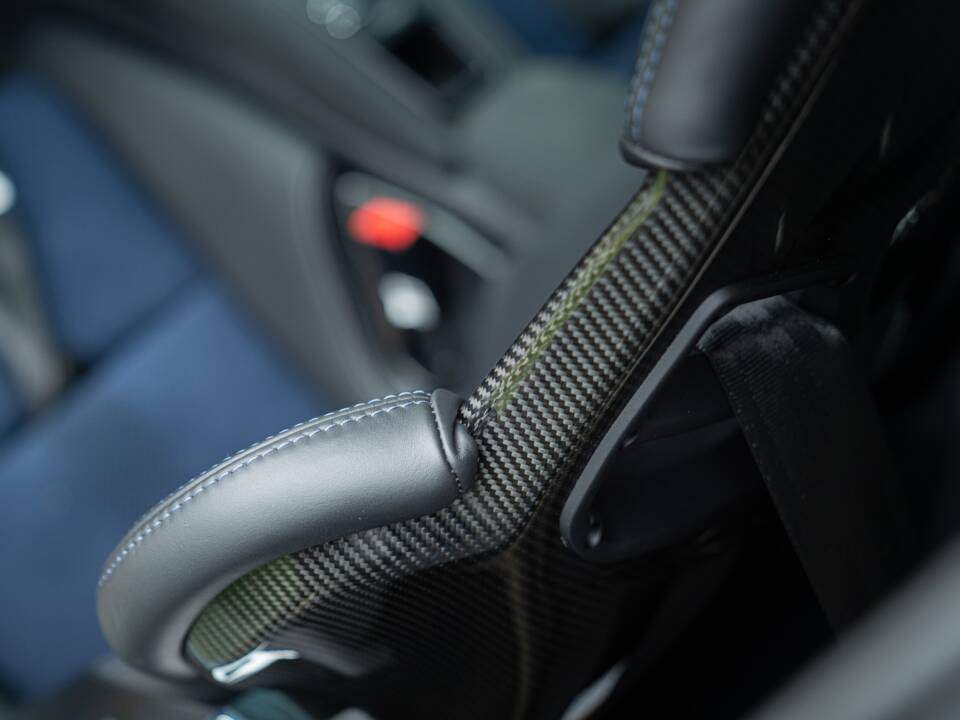Image 40/100 of Porsche 718 Cayman GT4 RS Weissach (2024)