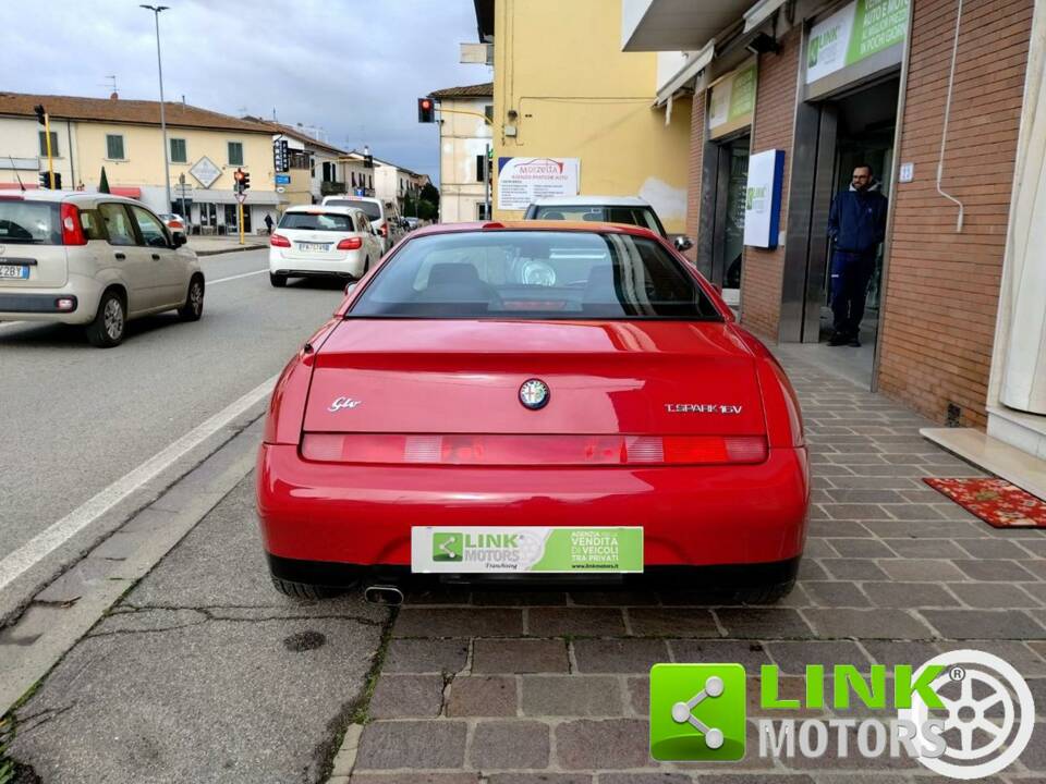 Bild 10/10 von Alfa Romeo GTV 2.0 Twin Spark (1997)