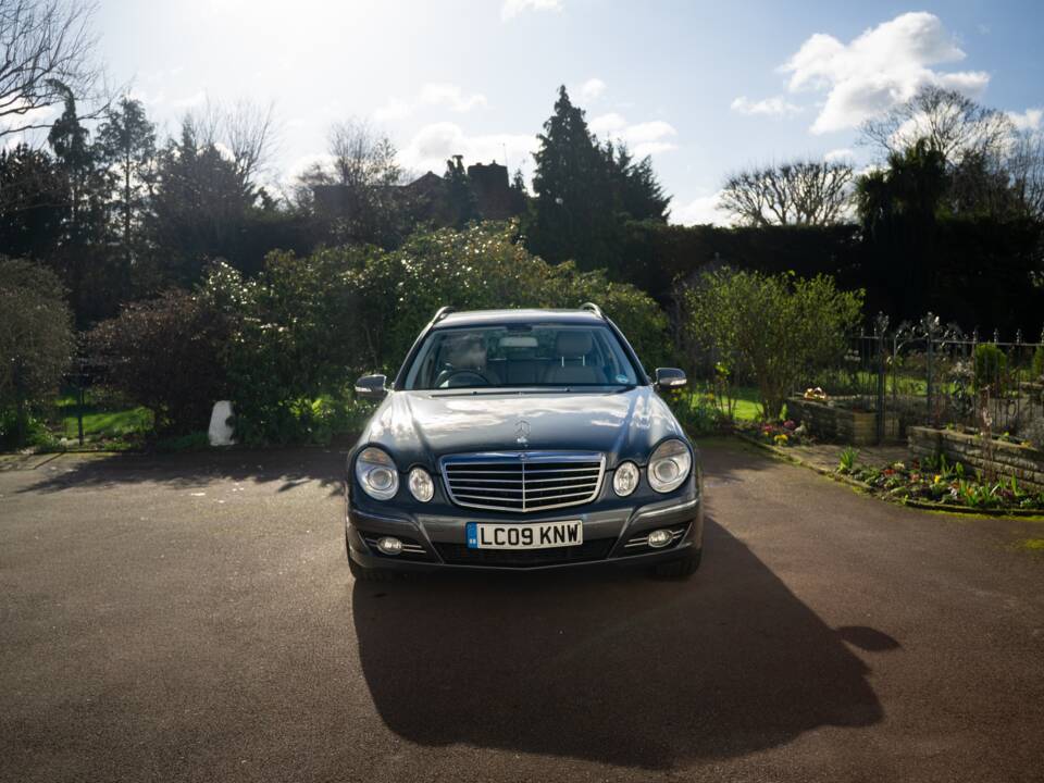 Immagine 16/25 di Mercedes-Benz E 280 CDI T (2009)