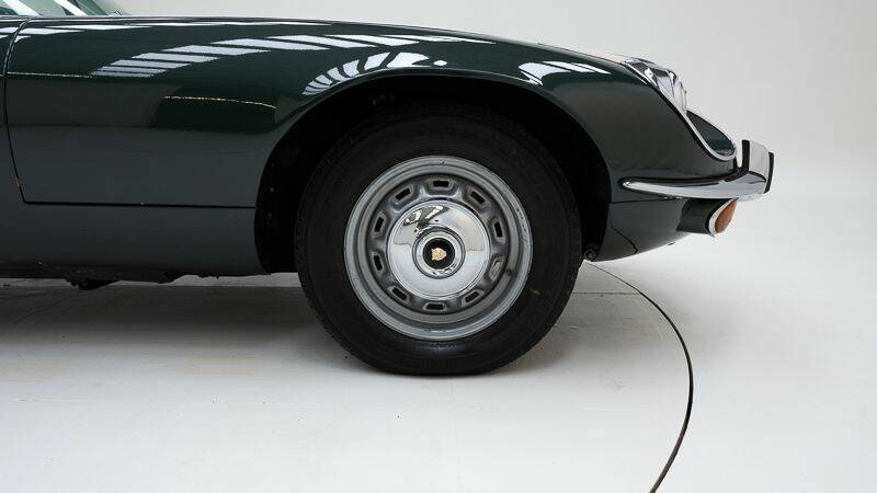 Image 10/15 de Jaguar Type E V12 (2+2) (1971)