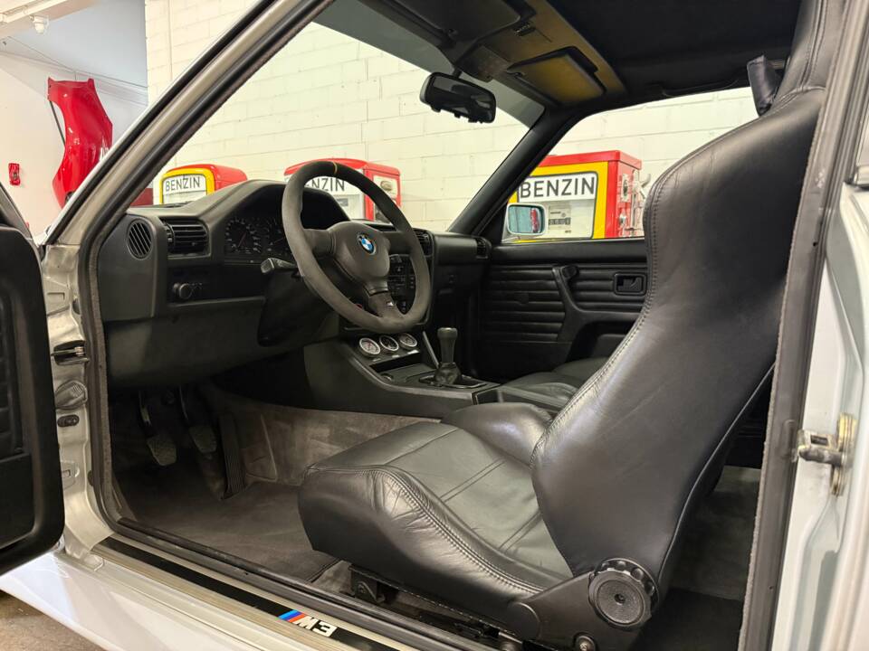 Image 7/21 of BMW M3 (1988)