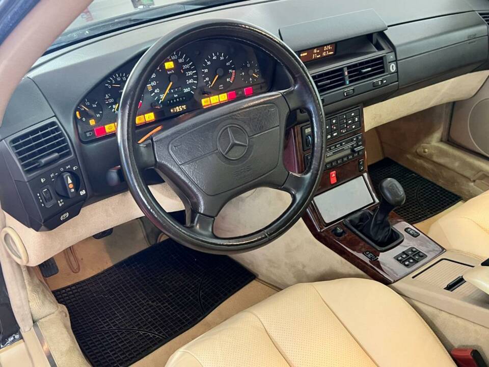 Image 23/48 of Mercedes-Benz 300 SL-24 (1992)