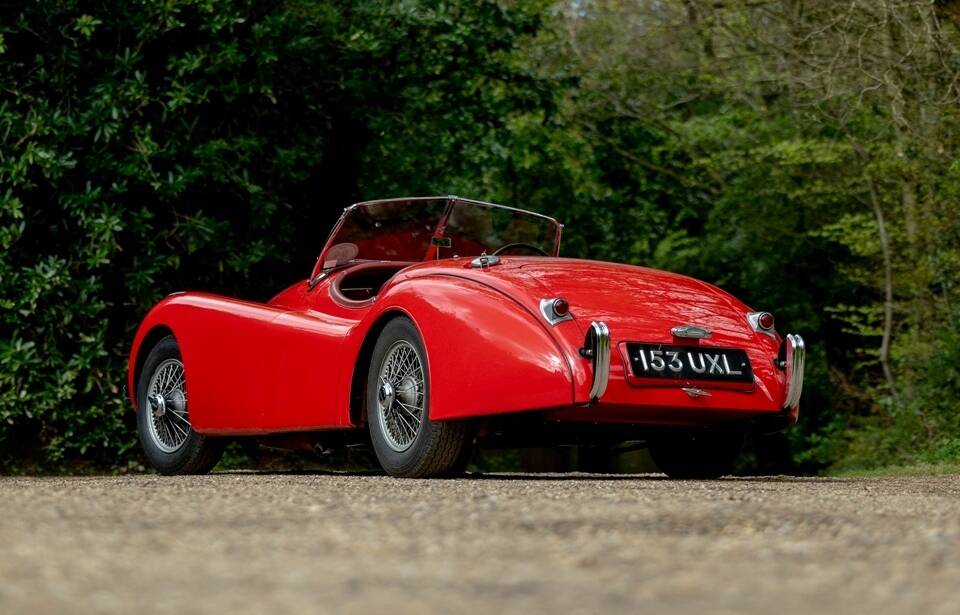 Image 3/50 of Jaguar XK 120 OTS (1950)