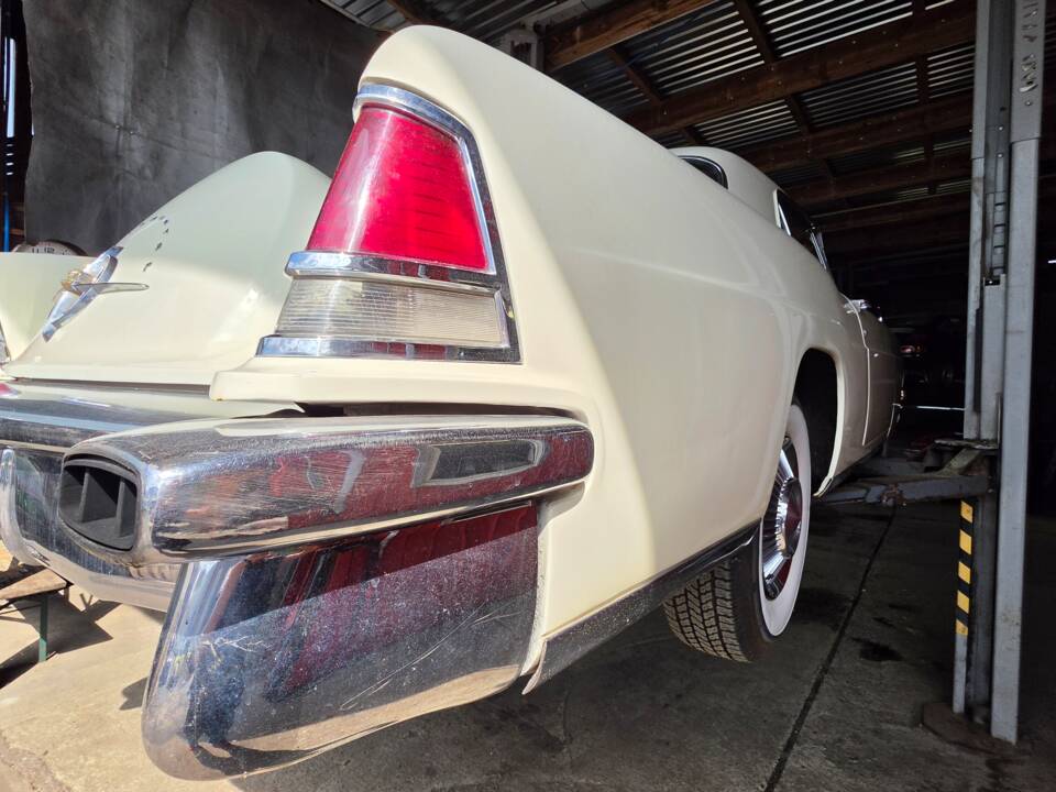 Image 17/75 of Lincoln Continental Mark II (1956)