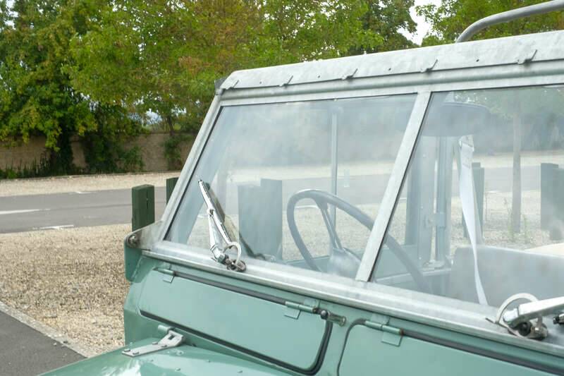 Image 47/50 of Land Rover 88 (1962)