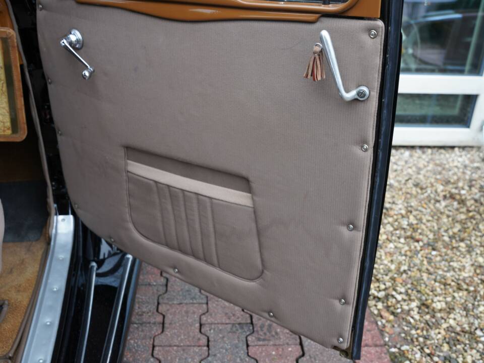 Image 49/50 of FIAT 1100 B (1947)