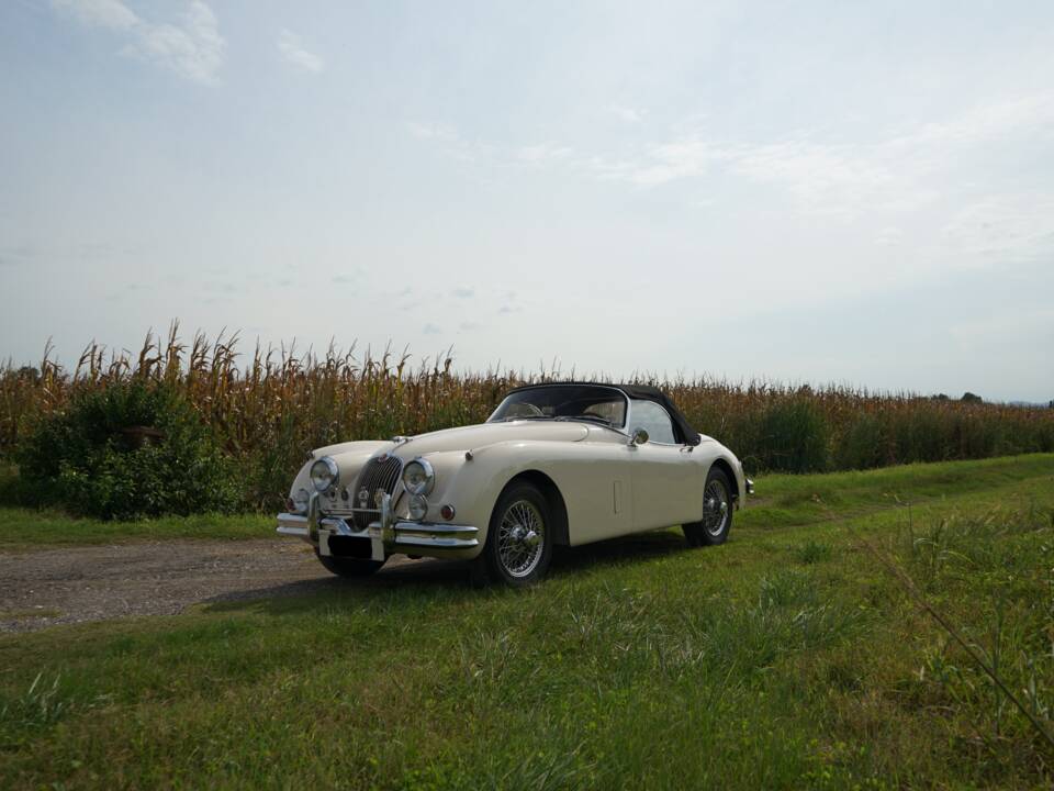 Image 4/58 of Jaguar XK 150 3.4 S OTS (1958)