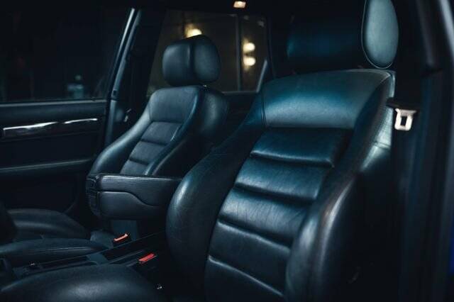 Image 10/15 de Audi S6 Plus Avant (1996)