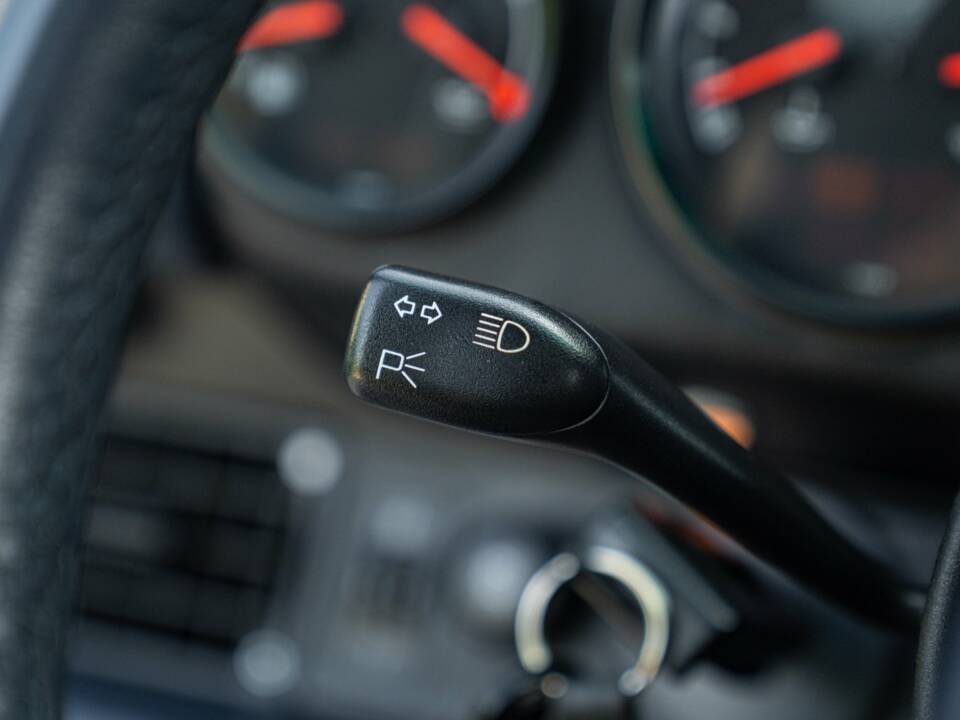 Immagine 41/50 di Porsche 911 Carrera 4S (1996)