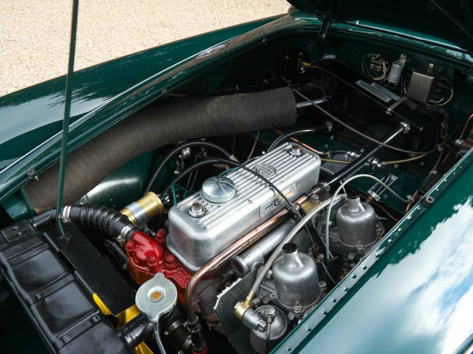 Image 4/50 de MG MGA 1500 (1958)
