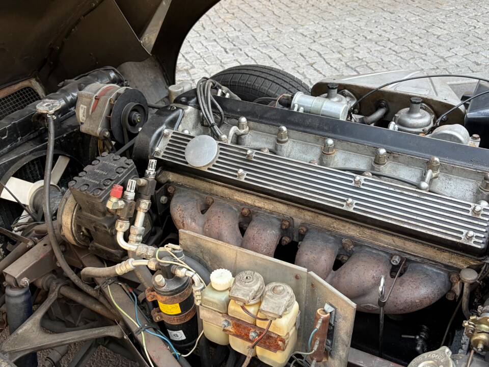Image 66/81 de Jaguar Type E (2+2) (1969)