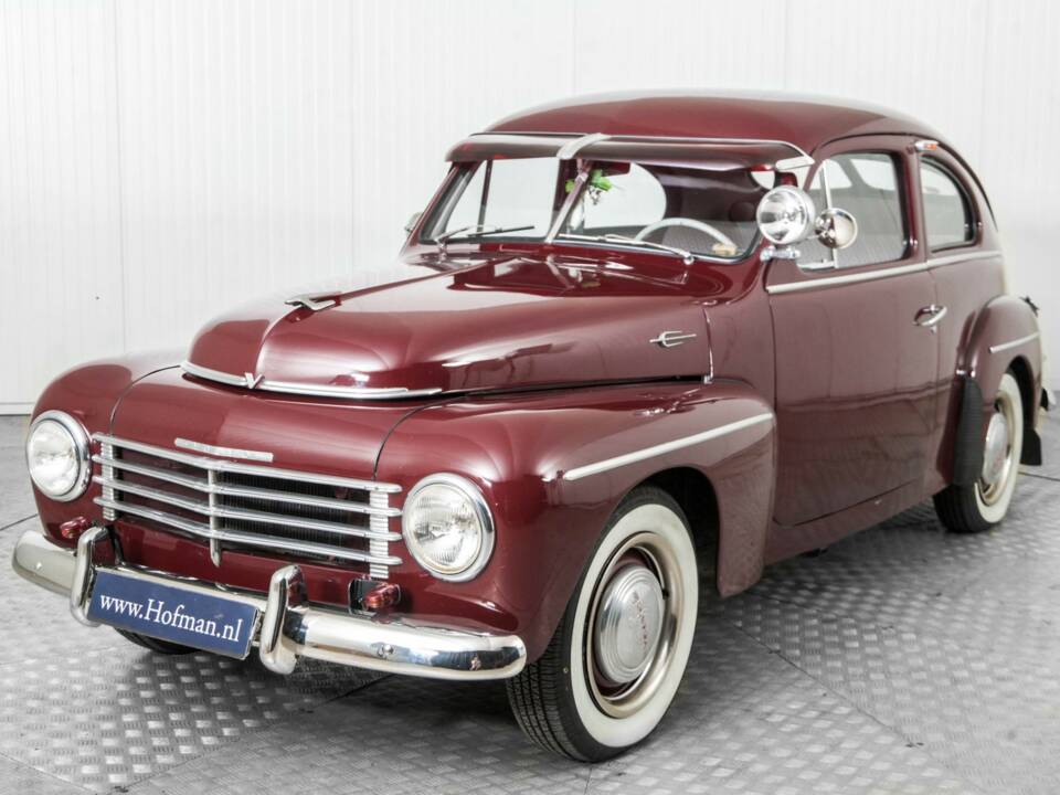 Image 17/50 of Volvo PV 444 (1953)