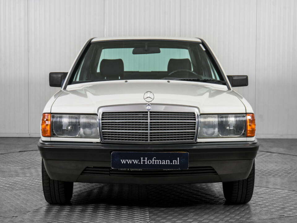 Image 13/50 of Mercedes-Benz 190 D (1985)