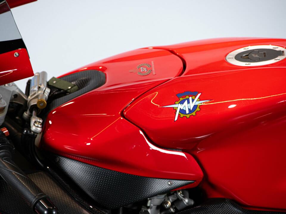 Image 17/50 de MV Agusta DUMMY (2004)