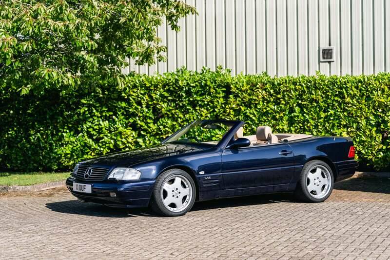 Image 11/50 of Mercedes-Benz SL 600 (2000)