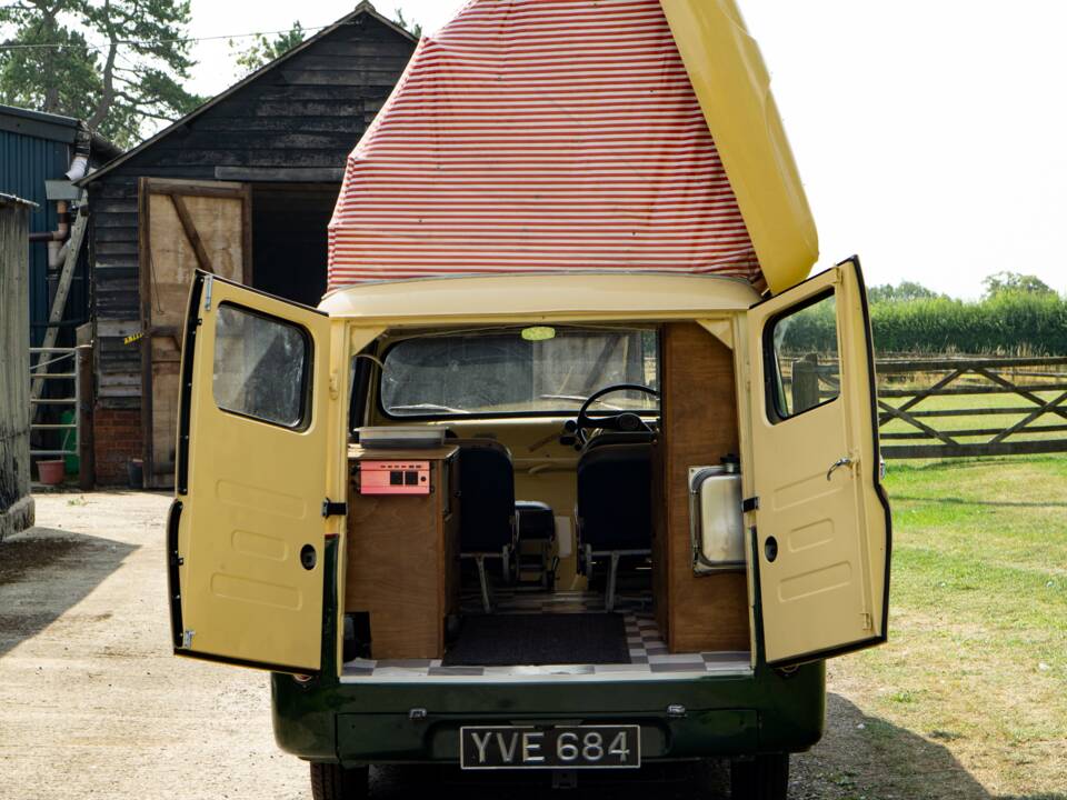 Image 19/50 of Bedford CA Dormobile (1961)
