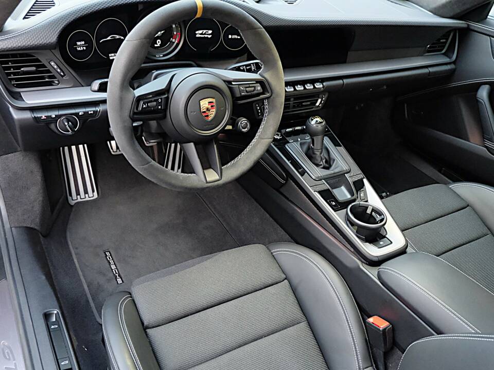 Bild 20/55 von Porsche 911 GT3 Touring (2023)