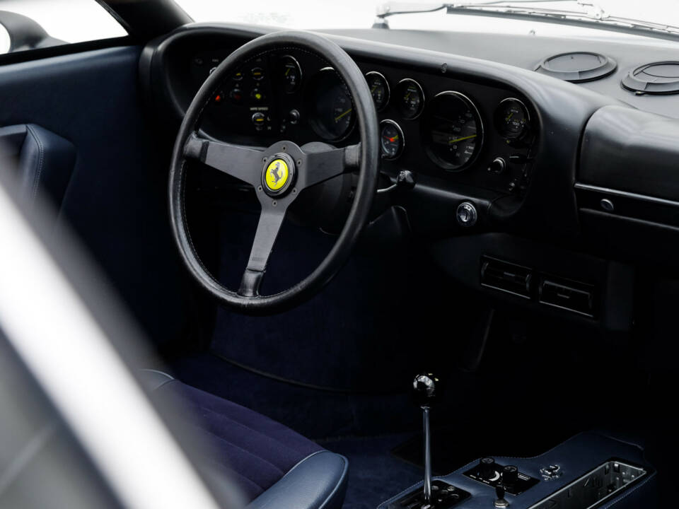 Imagen 28/47 de Ferrari Dino 208 GT4 (1977)