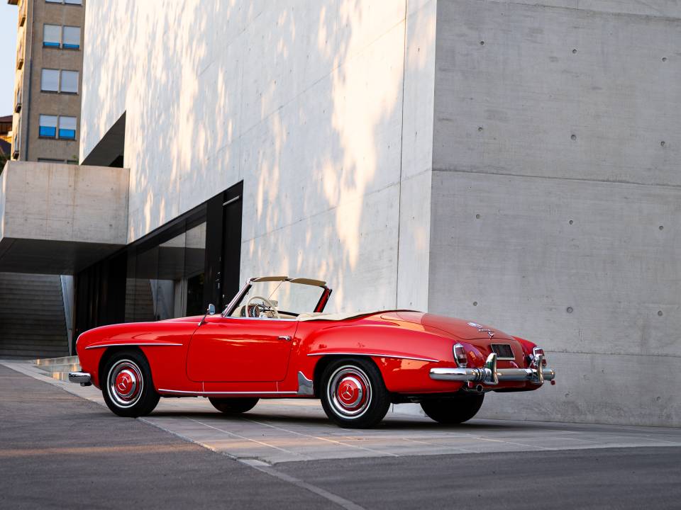 Afbeelding 3/34 van Mercedes-Benz 190 SL (1958)