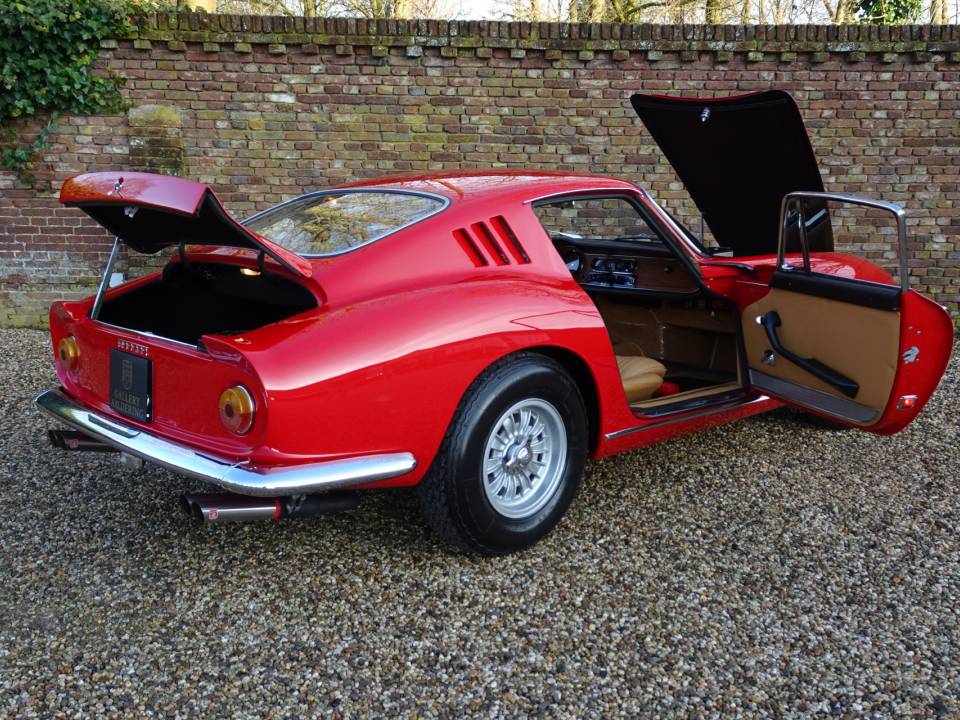 Image 14/50 of Ferrari 275 GTB (1965)