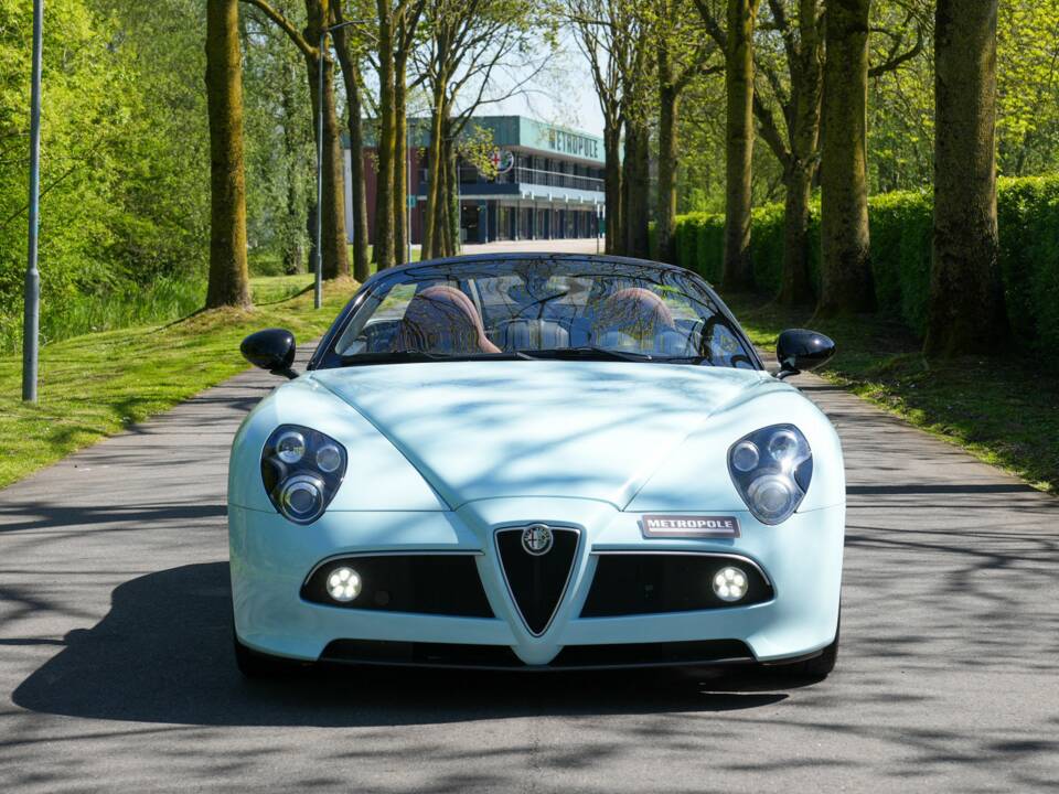 Image 13/40 of Alfa Romeo 8C Spider (2009)