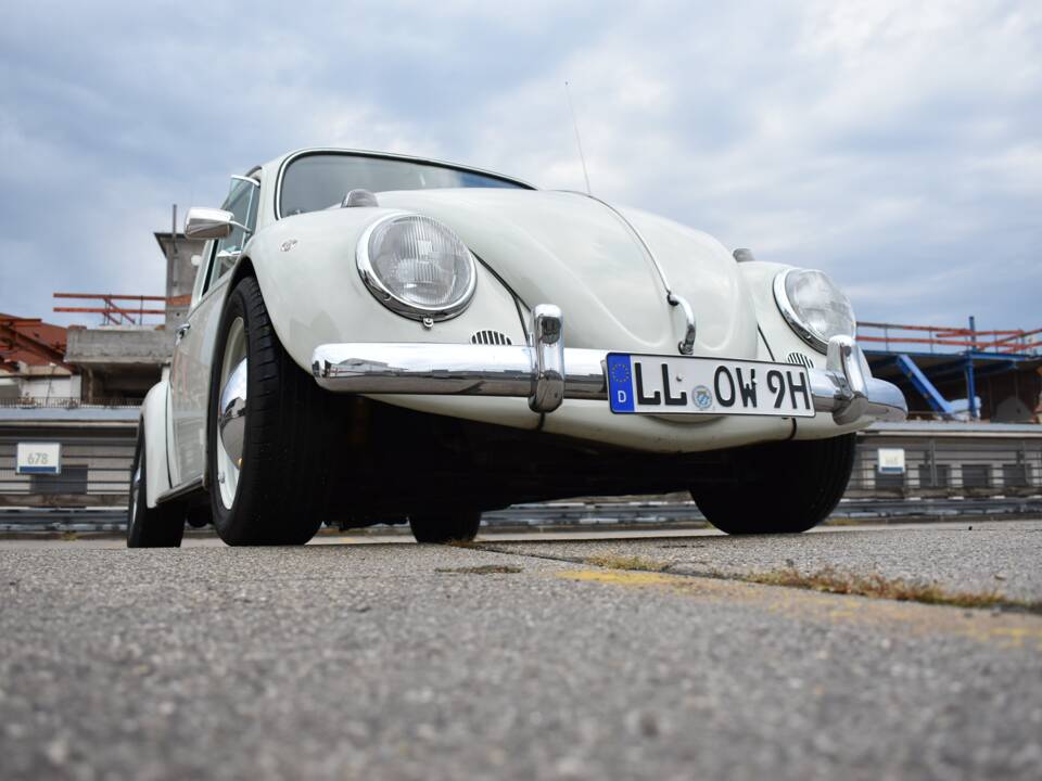 Bild 25/56 von Volkswagen Käfer 1300 (1968)
