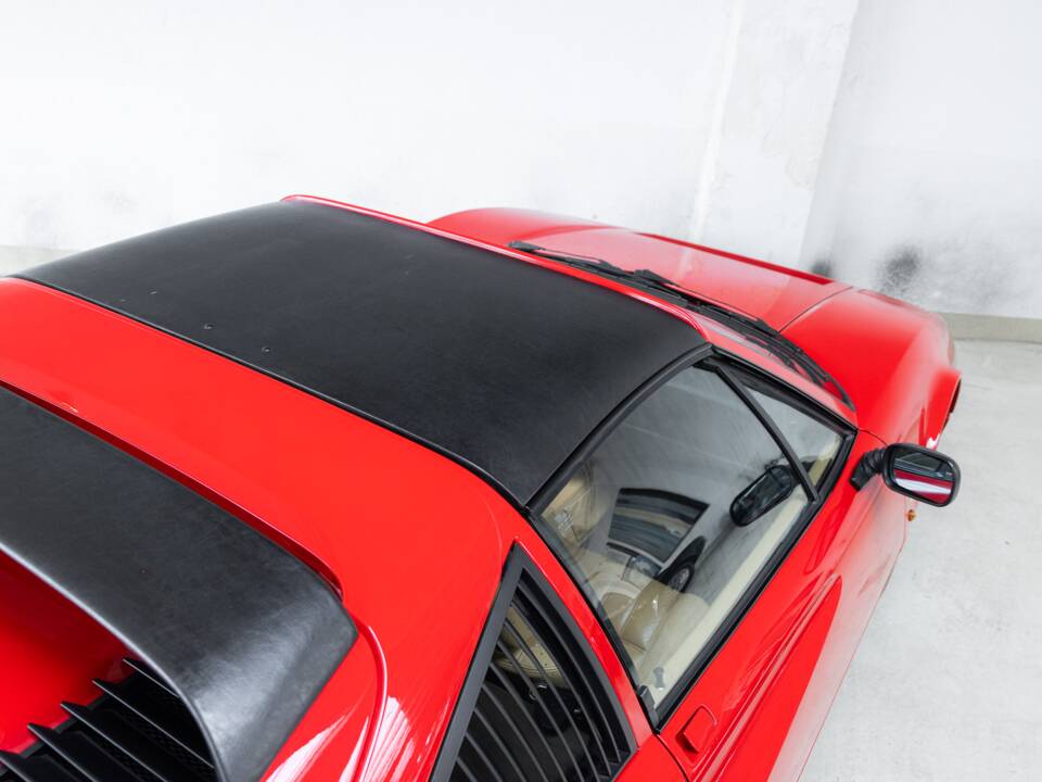 Bild 26/40 von Ferrari 328 GTS (1986)