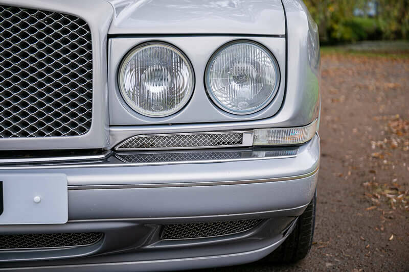 Immagine 46/50 di Bentley Continental R (1996)