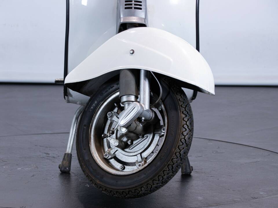 Image 21/50 of Piaggio Vespa 50 Special (1972)