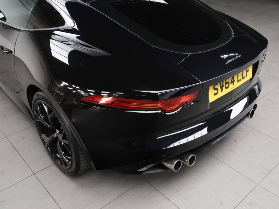Afbeelding 30/50 van Jaguar F-Type R (2014)
