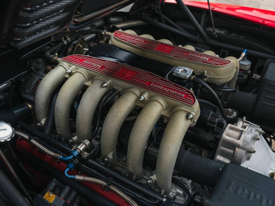 Image 42/46 of Ferrari 512 TR (1994)