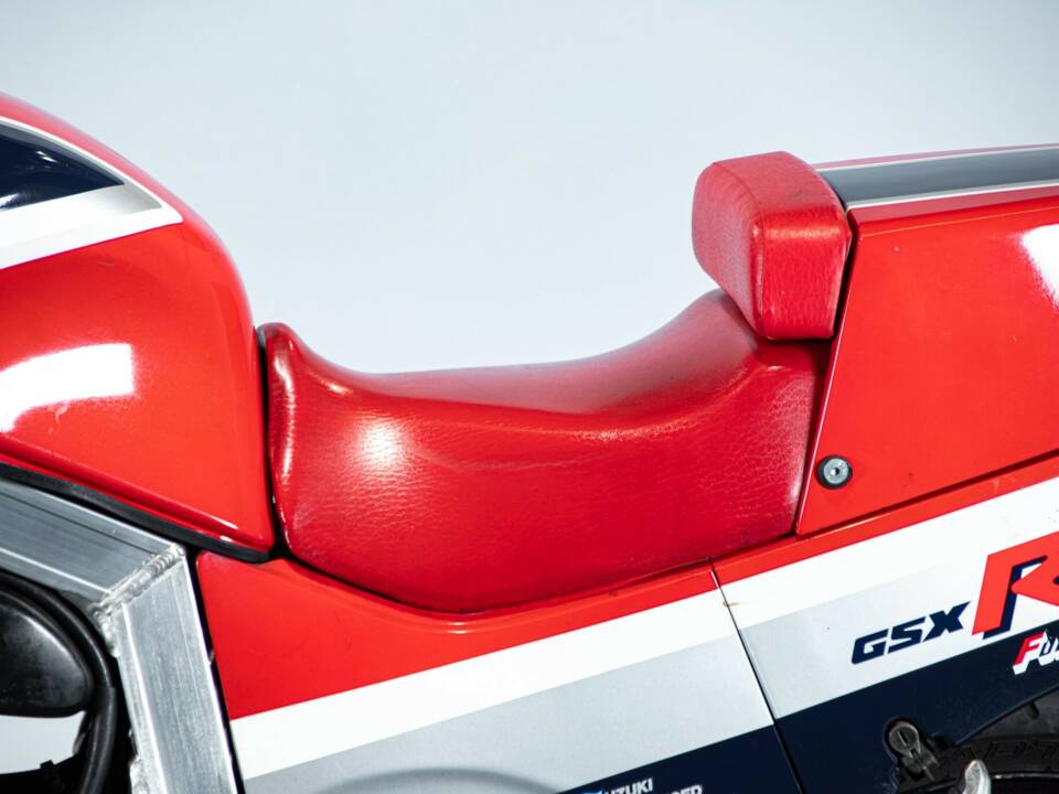 Afbeelding 27/50 van Egli-Suzuki GSX-R 1100 (1986)