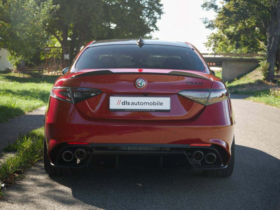 Bild 18/40 von Alfa Romeo Giulia Quadrifoglio (1900)