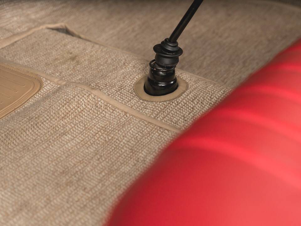 Immagine 26/36 di Porsche 356 1500 Super (1953)