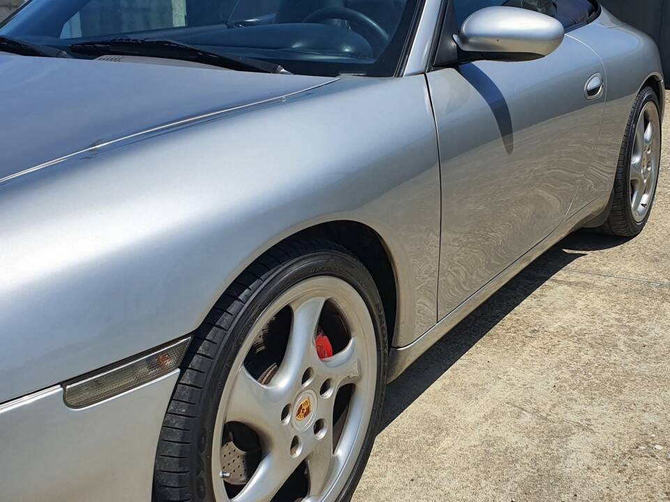 Image 22/31 de Porsche 911 Carrera (2000)