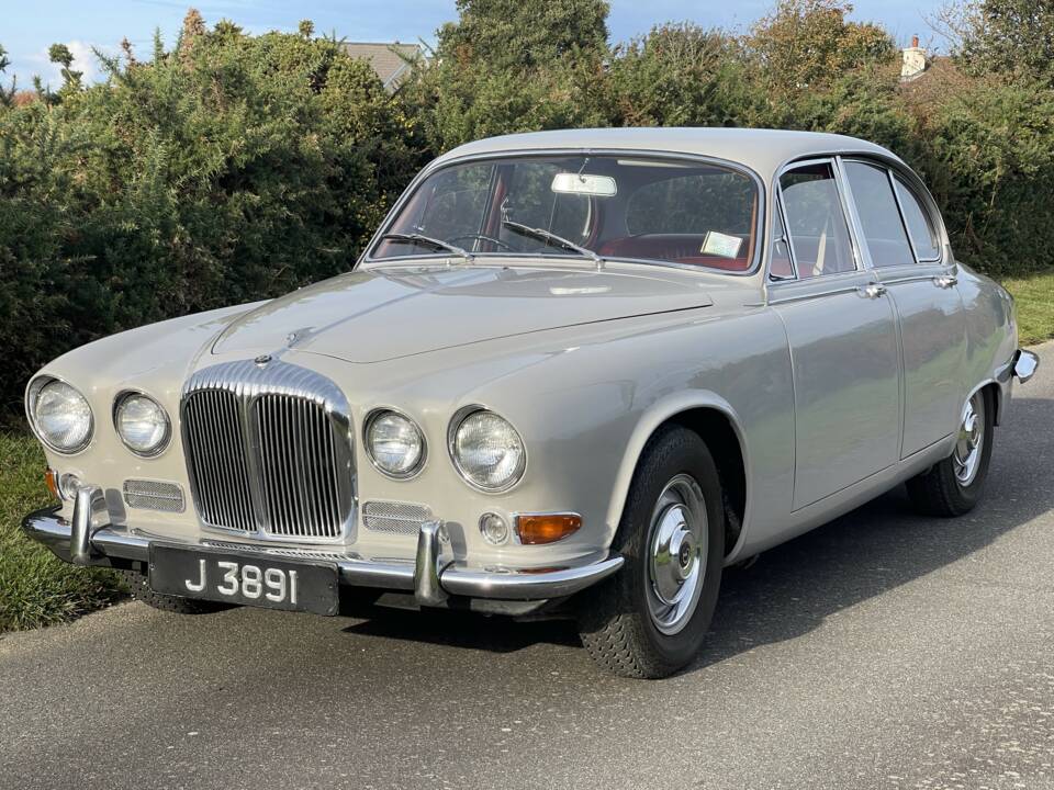 Imagen 4/12 de Daimler Sovereign 4.2 (1969)