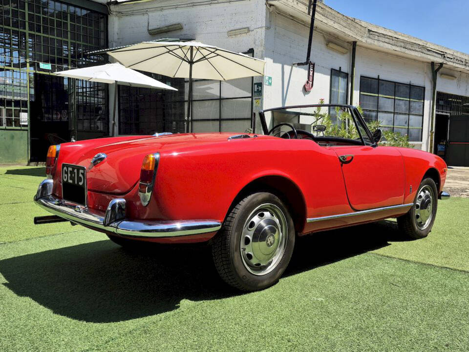 Image 12/71 of Alfa Romeo Giulietta Spider (1961)