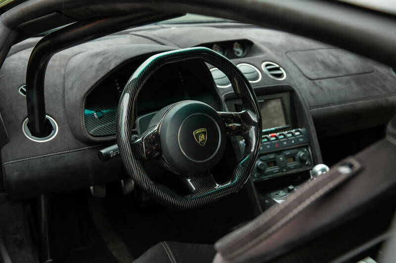 Image 39/50 of Lamborghini Gallardo Superleggera (2007)