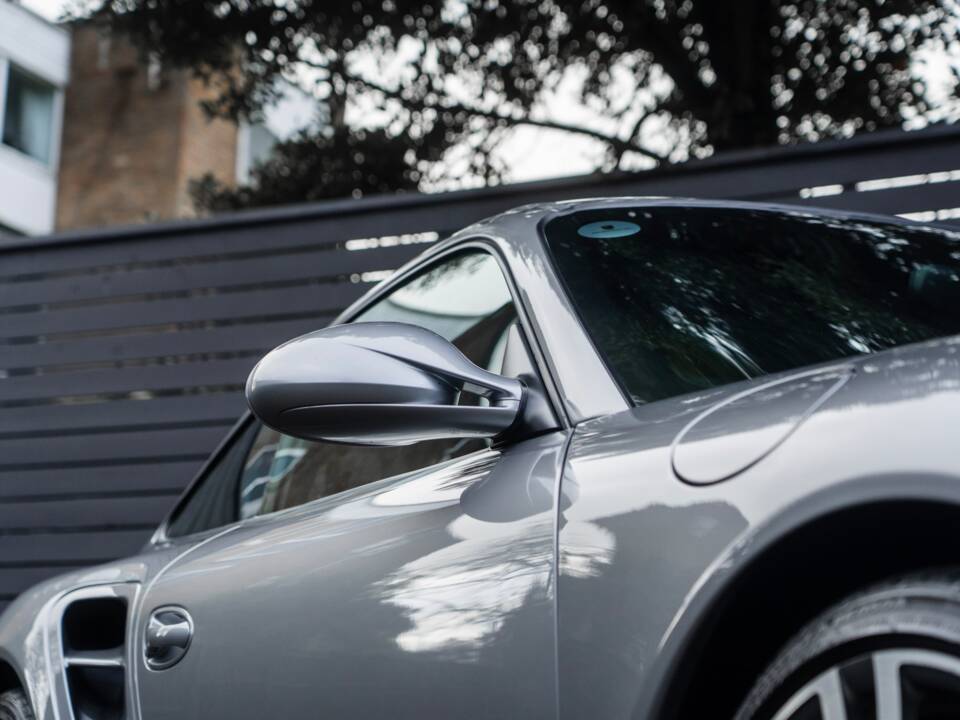 Bild 57/60 von Porsche 911 Turbo (2011)