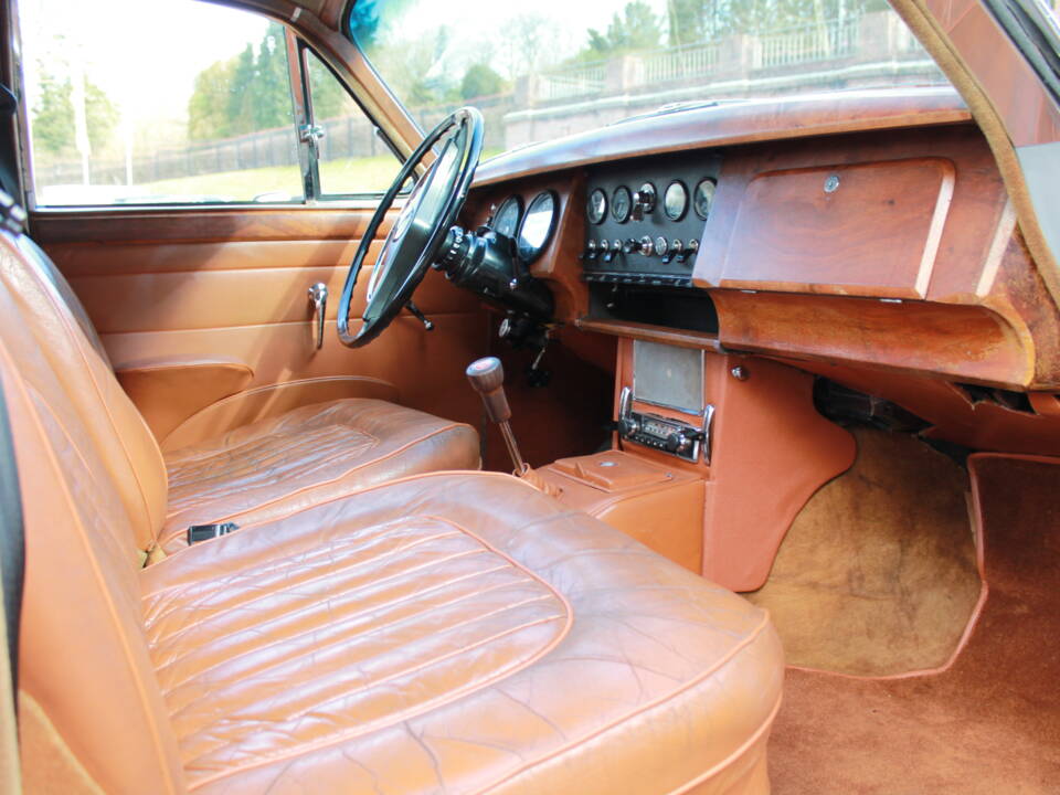 Bild 10/42 von Jaguar 240 (1968)