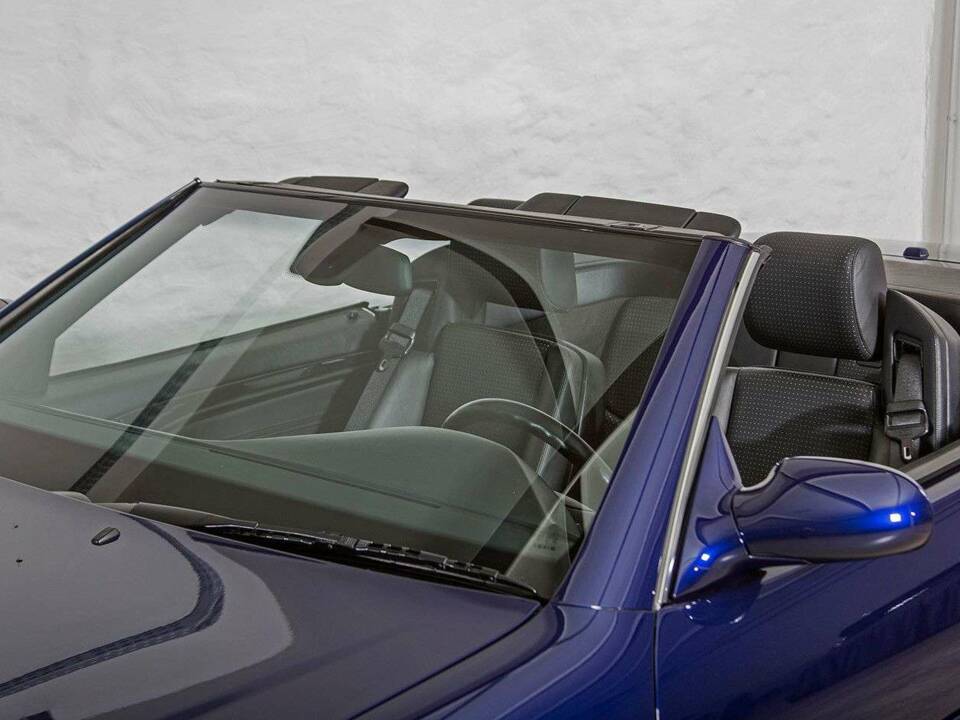Image 18/36 de Mercedes-Benz SL 320 "Final Edition" (2000)