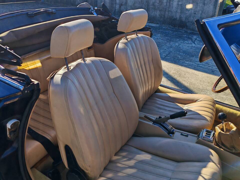 Image 37/42 of FIAT 124 Spider CS1 (1975)