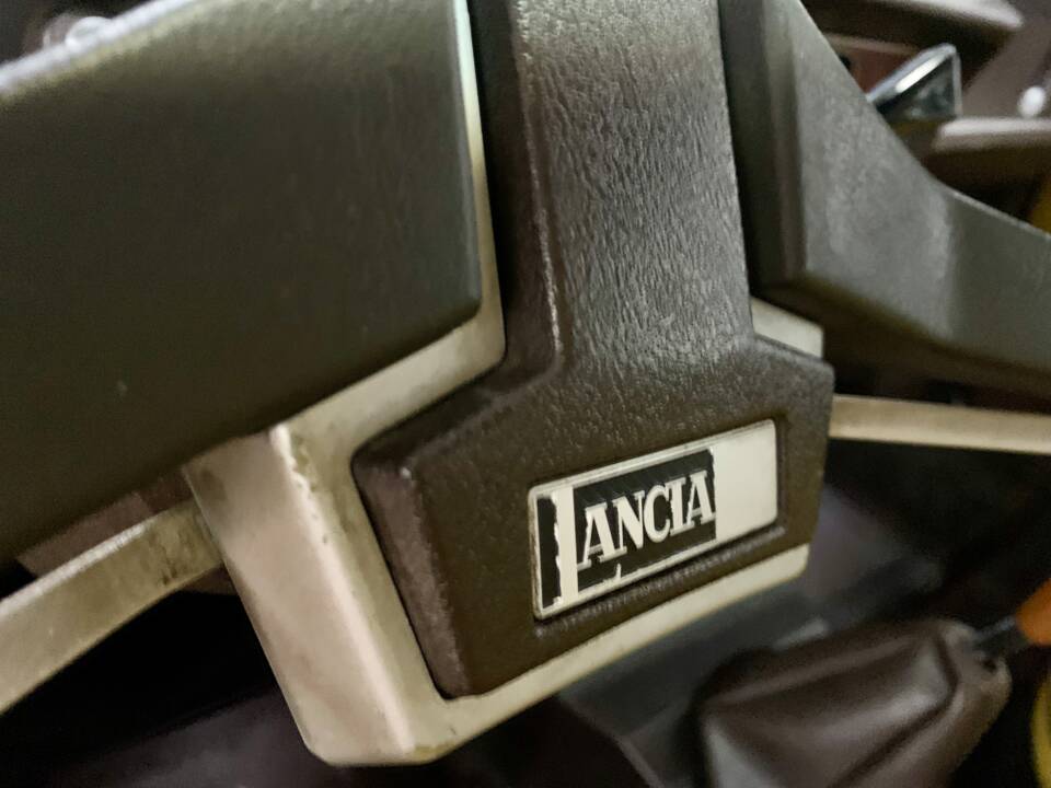 Image 8/17 of Lancia Beta Coupe 1600 (1978)